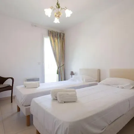 Appartement Two Bedroom With Terrace In New Secure Building Near Palais And Beaches 515 Cannes