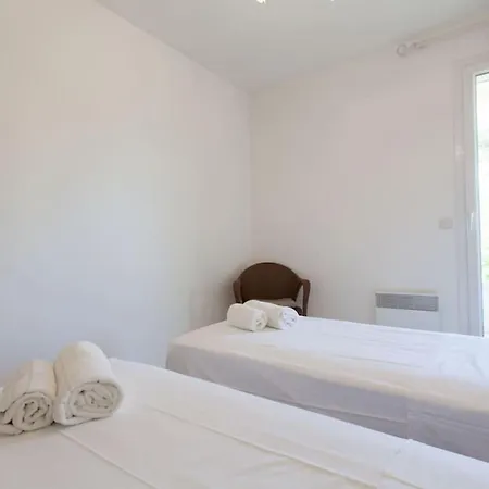 Two Bedroom With Terrace In New Secure Building Near Palais And Beaches 515 Cannes